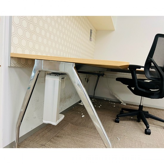 Corner Desk with Aluminum Base