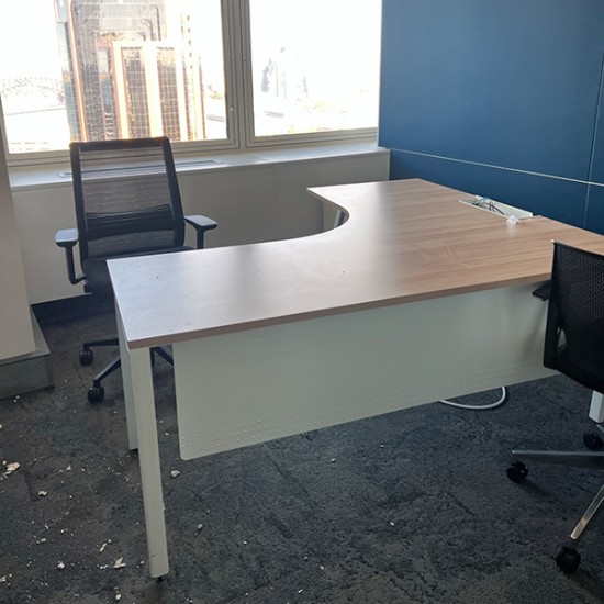 L Shaped Executive Office Desk in Good Condition