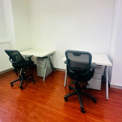 Office Single Desk In Good Condition