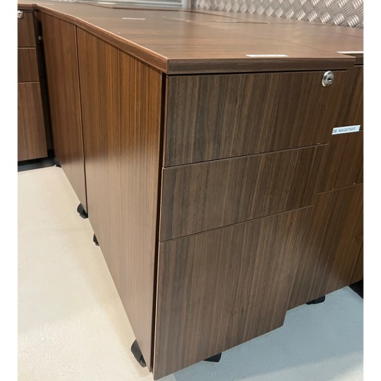 Wendy Oiu Slim Drawer In Good Condition