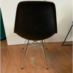 Vitra Eames Chair In Good Condition