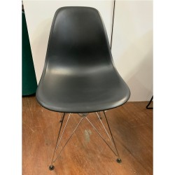 Vitra Eames Chair In Good Condition