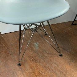 Vitra Eames Chair In Good Condition