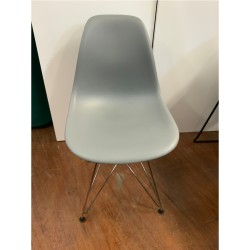 Vitra Eames Chair In Good Condition