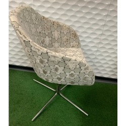 Lounge Chair In Good Condition