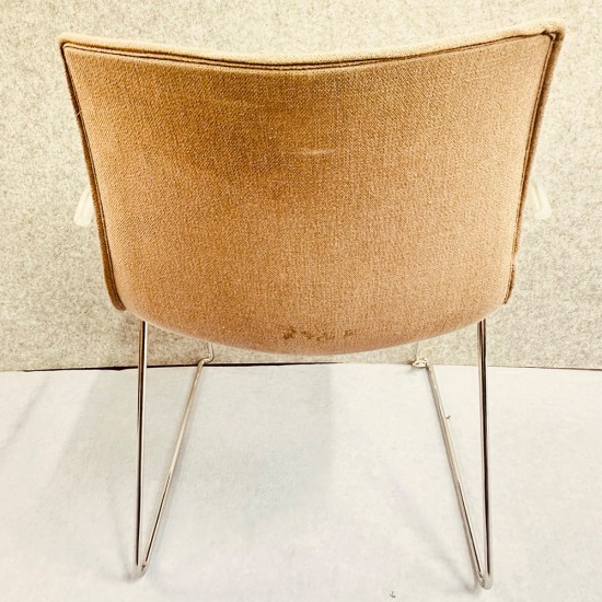 Arper Catifa 46 Chair In Good Condition