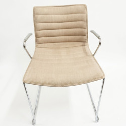 Arper Catifa 46 Chair In Good Condition