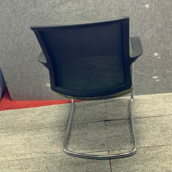 Dauphin	Sim-o visitor Chair