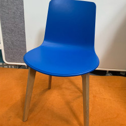 Enea Lottus Chair