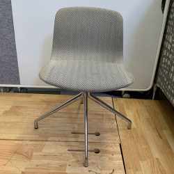 Hay AAC 11 Swivel Chair