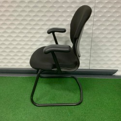 Herman Miller Equa Side Chair In Good Condition