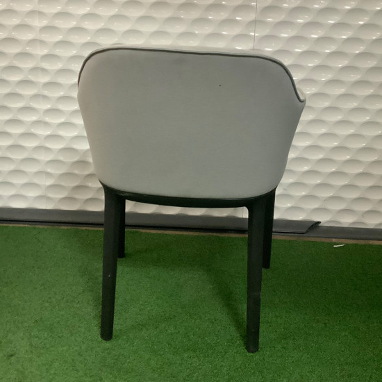 Vitra Softshell Chair four legged base