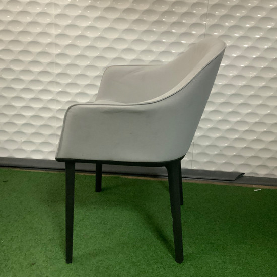 Vitra Softshell Chair four legged base