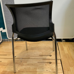 Diami M100 Chair In Good Condition