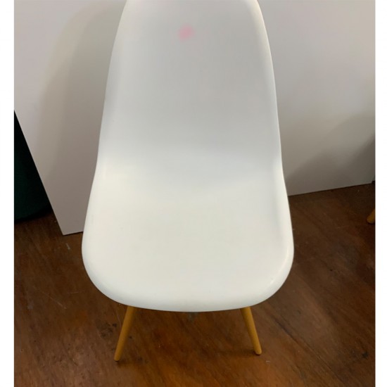 Vitra Eames Fiberglass Side Chair Dsw