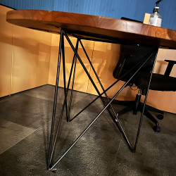 Premium designs Hardwood round table