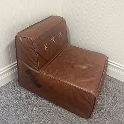 Singel Sofa in Good Condition