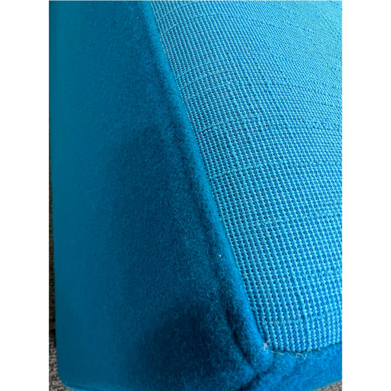 Quadrate Ottoman Seatings In Good Condition