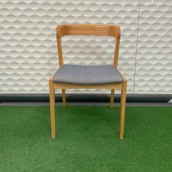 Vuti Dining Chair In Good Condition