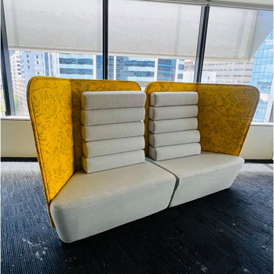 Booth High Back In Good Condition