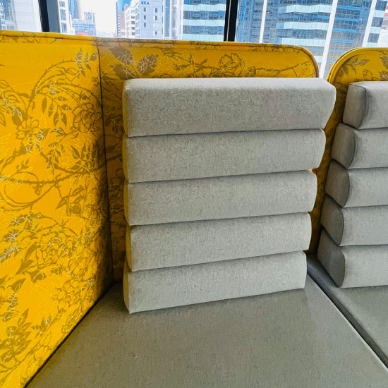 Booth High Back In Good Condition