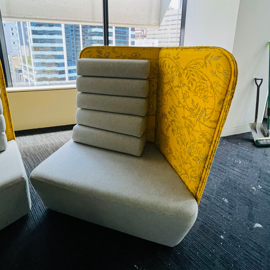 Booth High Back In Good Condition