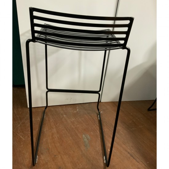 Outdoor stool In Good Condition