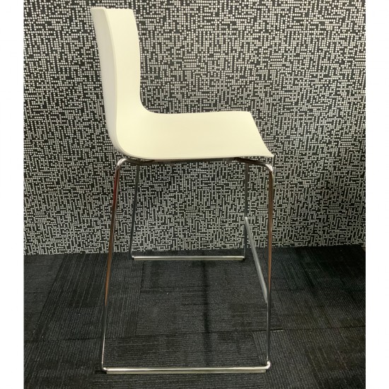 Arper Catifa Bar Stool In Good Condition