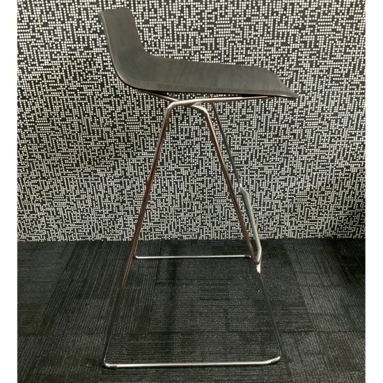 Casamania Pressious Bar Stool In Good Condition