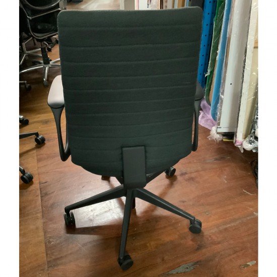 Schiavello High Back Chair In Good Condition