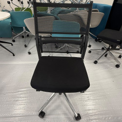 Dauphin Lordo Chair in good condition and fully confortable