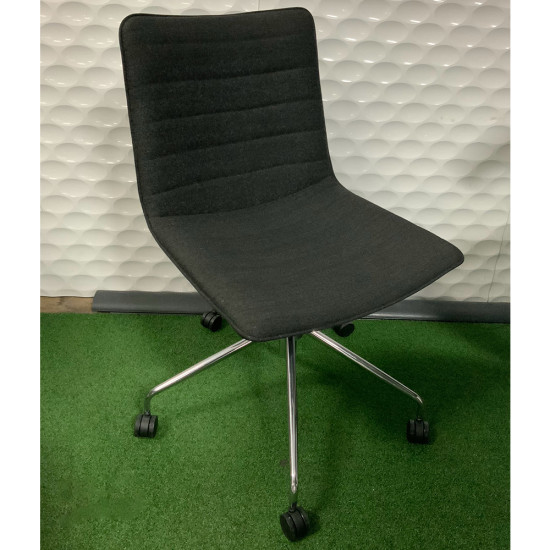 Krost Alex Office meeting Chair In Good Condition
