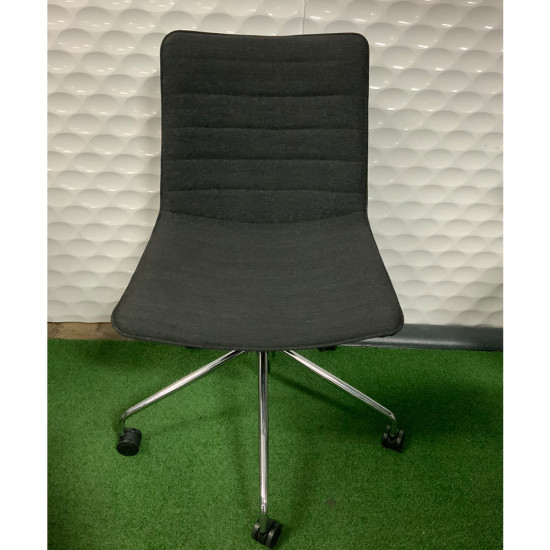 Krost Alex Office meeting Chair In Good Condition