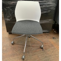 Kalea Swivel Chair – Kastel In Good Condition