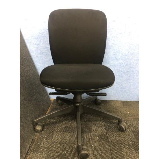 Steel Case Apt-V Office Chair