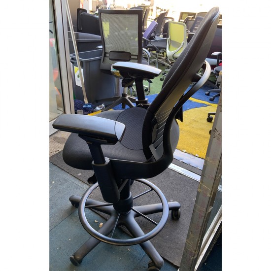 Steelcase Leap Drafting Chair In Good Condition