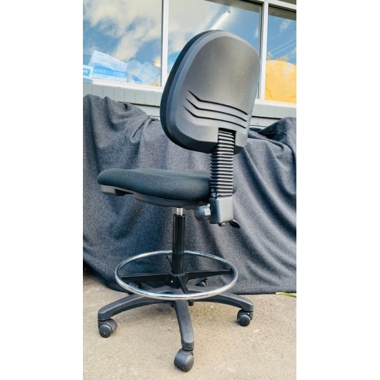 Medium back drafting chair