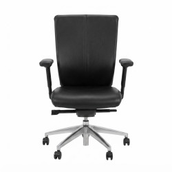 Sidiz Leather Chair With 5 Star Base In Good Condition