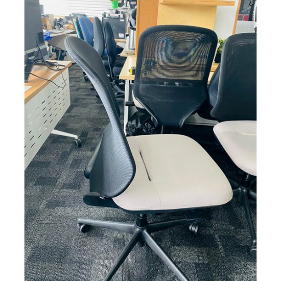 Vitra Office Chair In Good Condition 