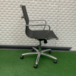 Stockexpress Mesh Back Office Operative Chair In Good Condition
