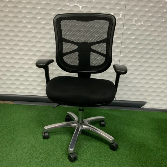 Alera Elusion Series Mesh Multifunction Chair In Good Condition