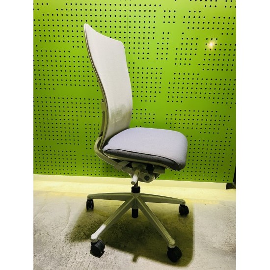 Haworth Zody chair in good condition 