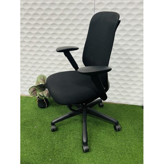 Suit Task Mesh chair 