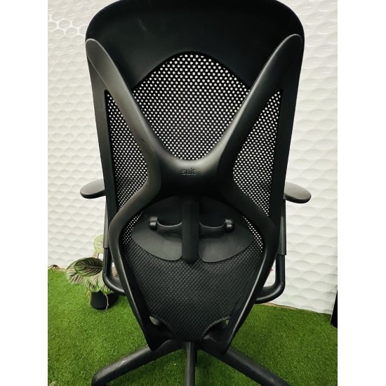 Suit Task Mesh chair 