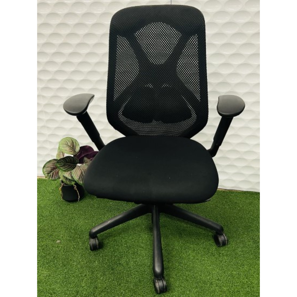 Suit Task Mesh chair