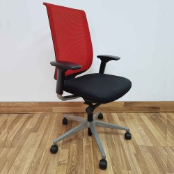 Reply Mesh chair by Steelcase