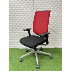 Reply Mesh chair by Steelcase