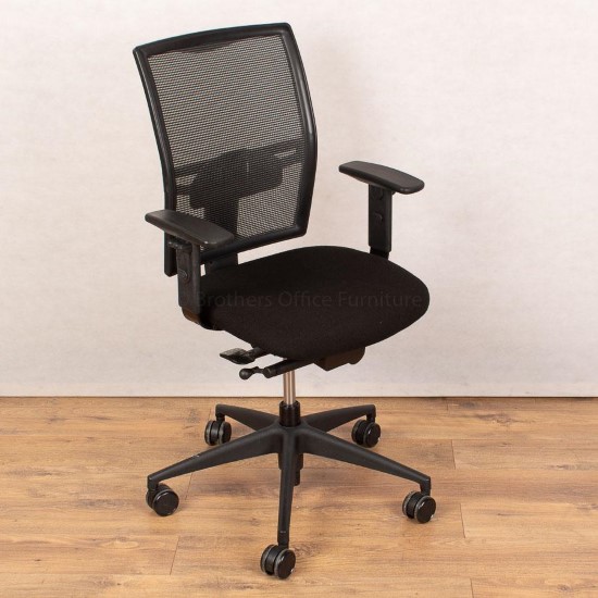 Move mesh operators Chair