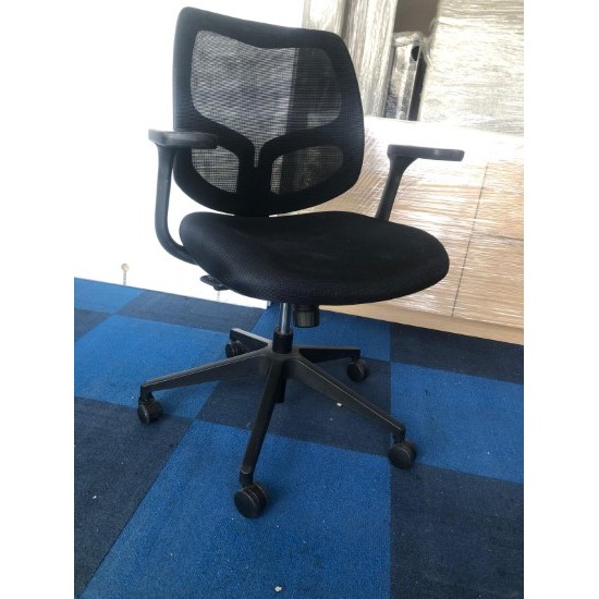 Mesh chair in good condition 