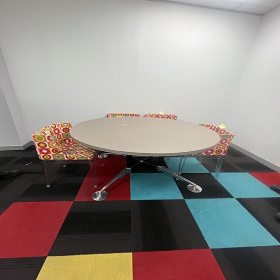 Round Lounge table